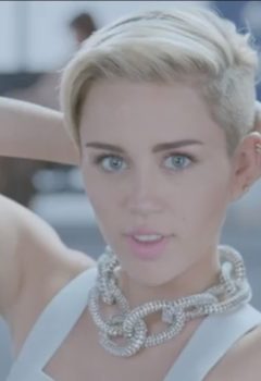Miley Cyrus : Un clip ou une sex-tape ? (Photos et Vidéo)