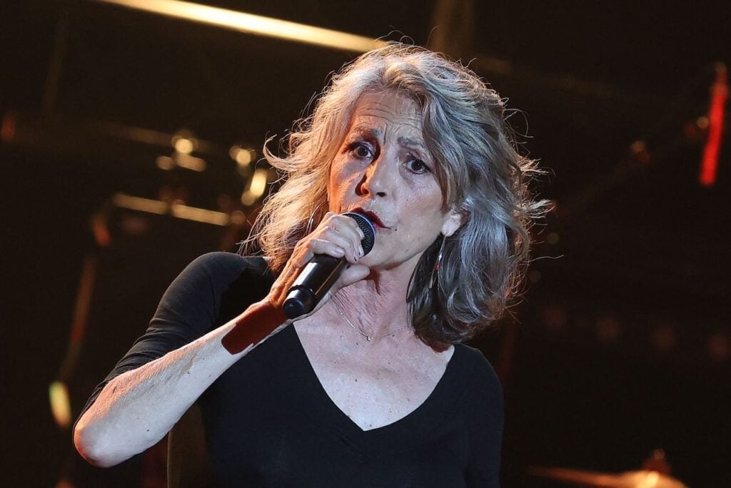 Lio : "Il est venu me violer", la chanteuse révèle l’enfer que lui a fait vivre le père de ses jumelles