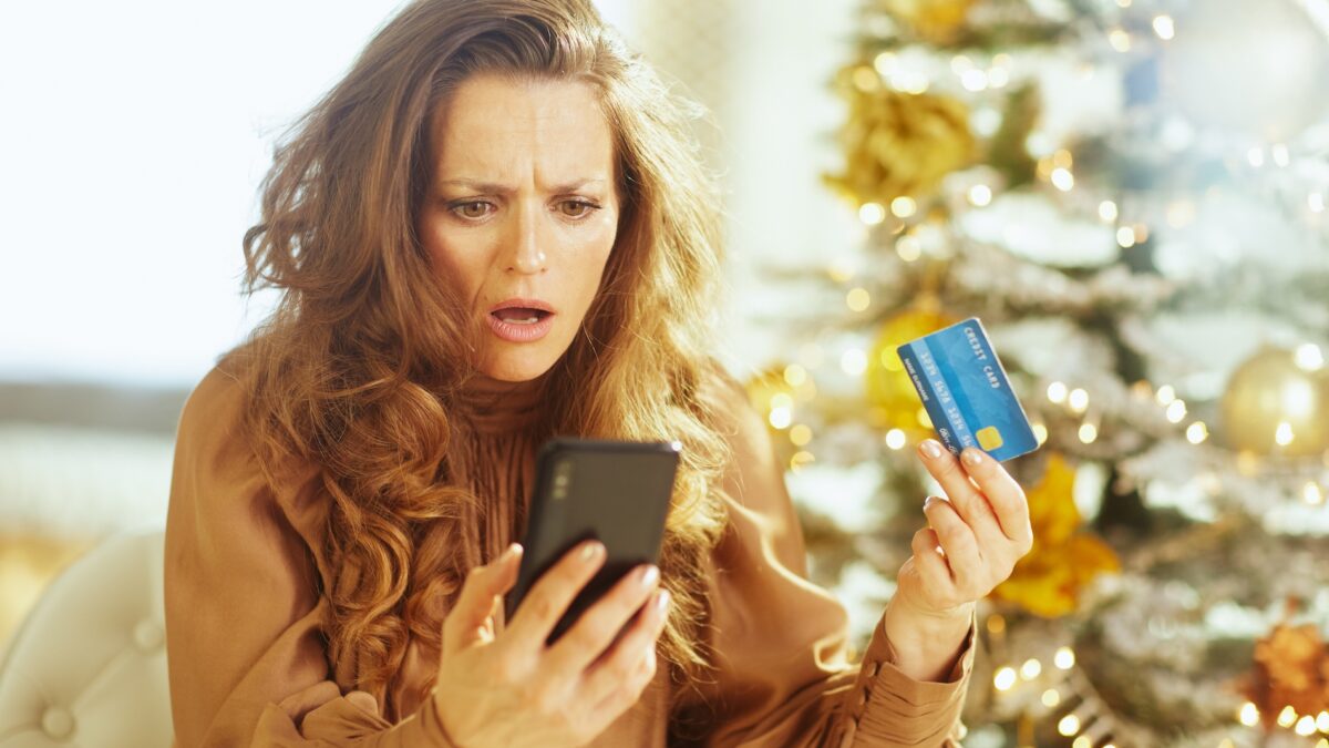 "Ils m’imposent un budget Noël hallucinant" : Sophie, 32 ans, dévoile la somme qu'elle dépense tous les ans (c'est exorbitant)