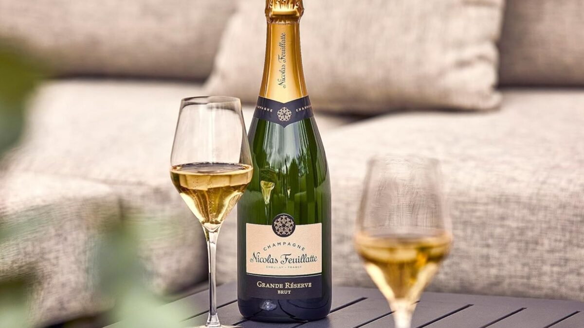 Faites le plein de champagne à moindre coût avant les fêtes avec cette bouteille de grande cuvée à petit prix