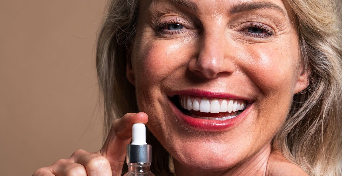 “Des injections en flacon” : ce sérum effet botox au Spilanthol réduit visiblement les rides en 1 heure seulement