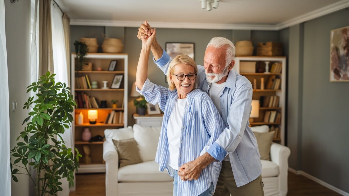 9 Habitudes Après 60 Ans : La Science Booste Votre Santé et Longévité - mode de vie news from aufeminin