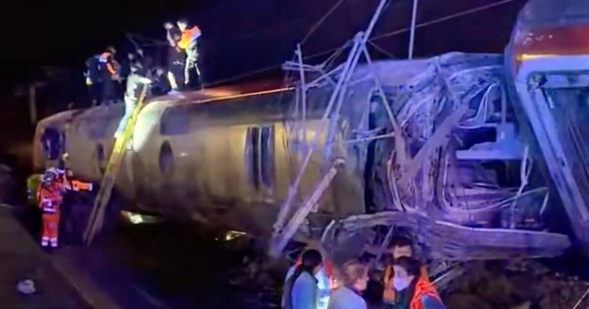 "Nous avons côtoyé la mort" : les témoignages bouleversants après la collision de deux trains en Espagne