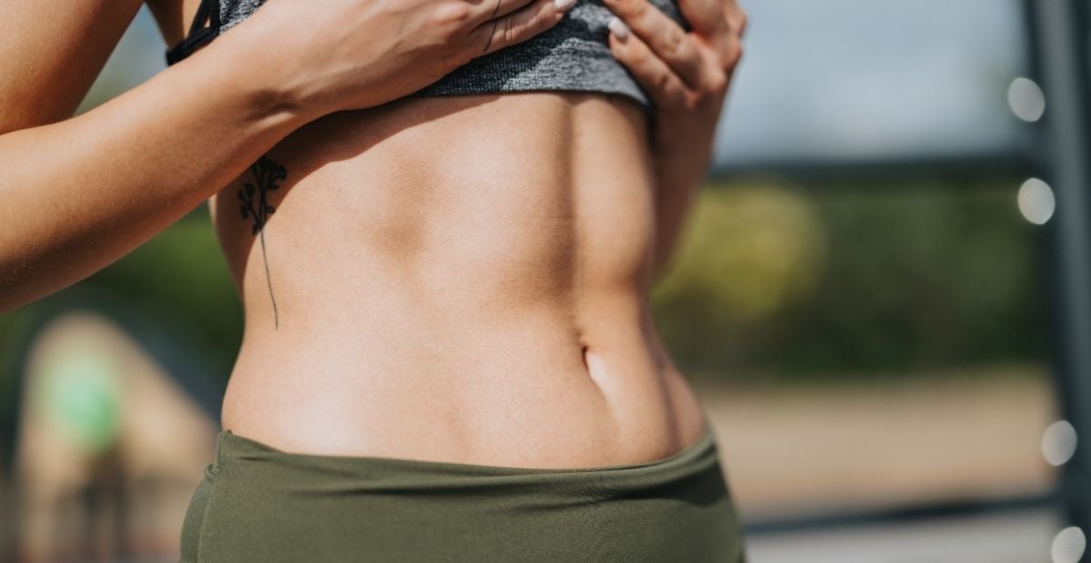 Graisse abdominale : fini le gainage, la “planche en T” est l’exercice le plus efficace pour perdre du ventre et dessiner ses abdominaux