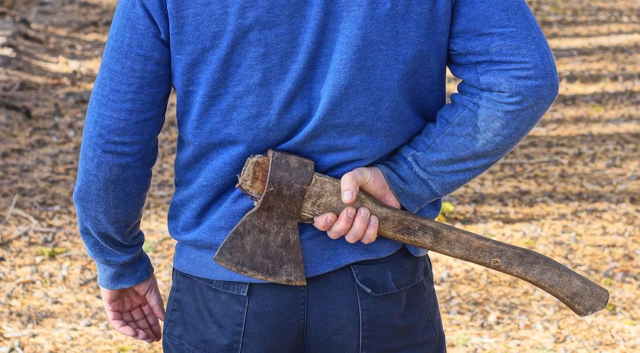 « Un crime sanglant » : un homme tue sa femme à la hache après avoir lu son journal intime