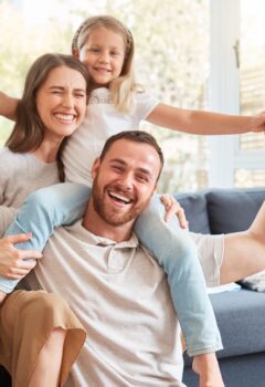 Les enfants les plus heureux &agrave; l'&acirc;ge adulte ont des parents qui les laissent faire ces 5 erreurs d&egrave;s le plus jeune &acirc;ge