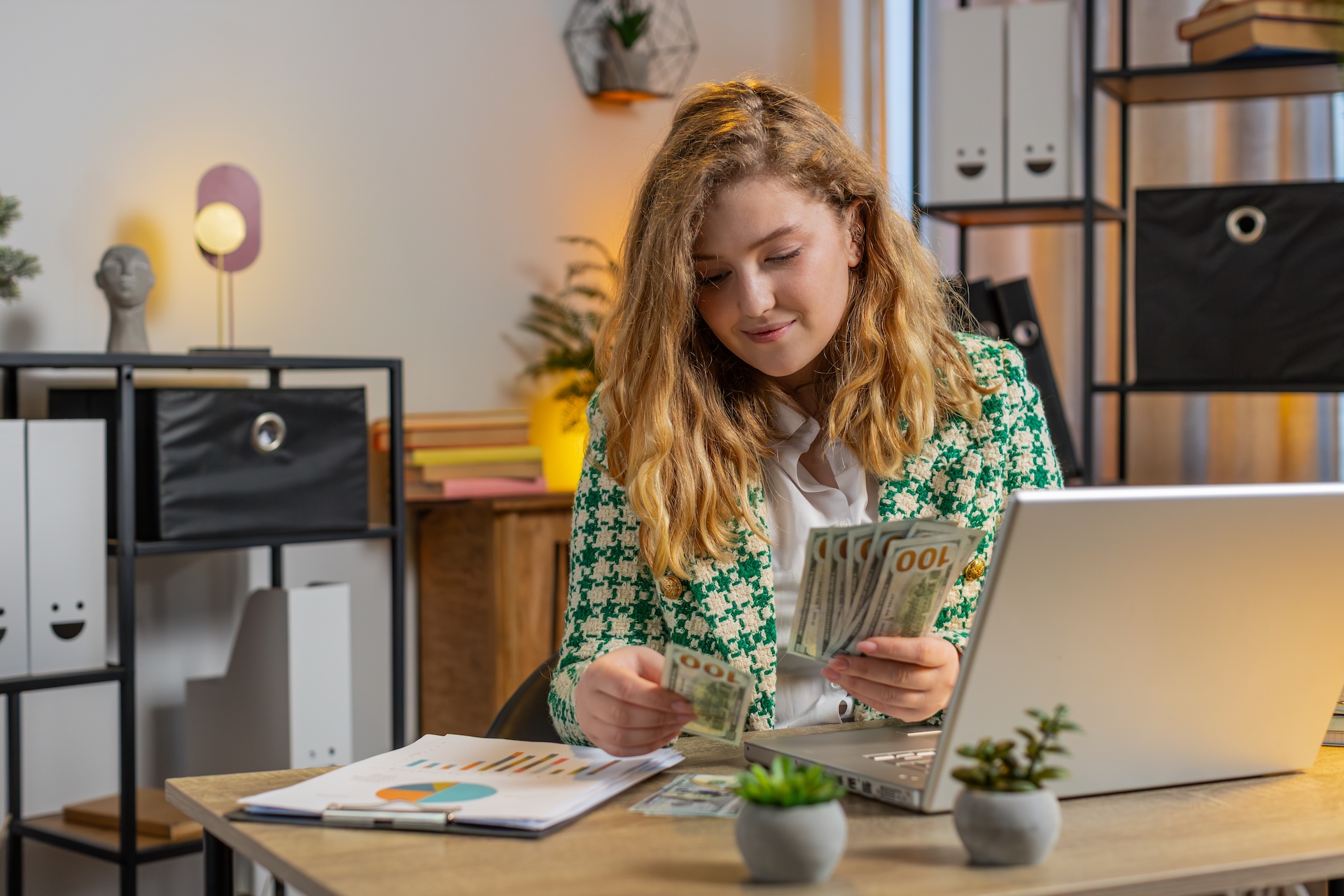 « Compte en banque bien garni début mars 2026 », ces 4 signes astro vont voir tomber une somme inattendue